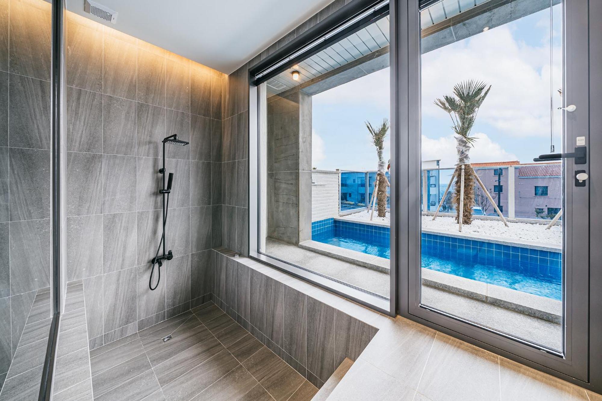 Ddosi Aewol Pool Villa 済州市 エクステリア 写真